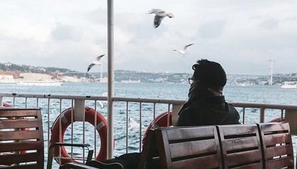 九游娱乐APP-高薪低能外援是否拖慢联赛发展进程，高薪低能球员